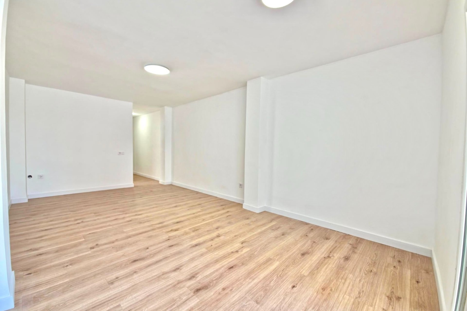 Reventa - Apartamento -
Torrevieja - Playa Los Naufragos