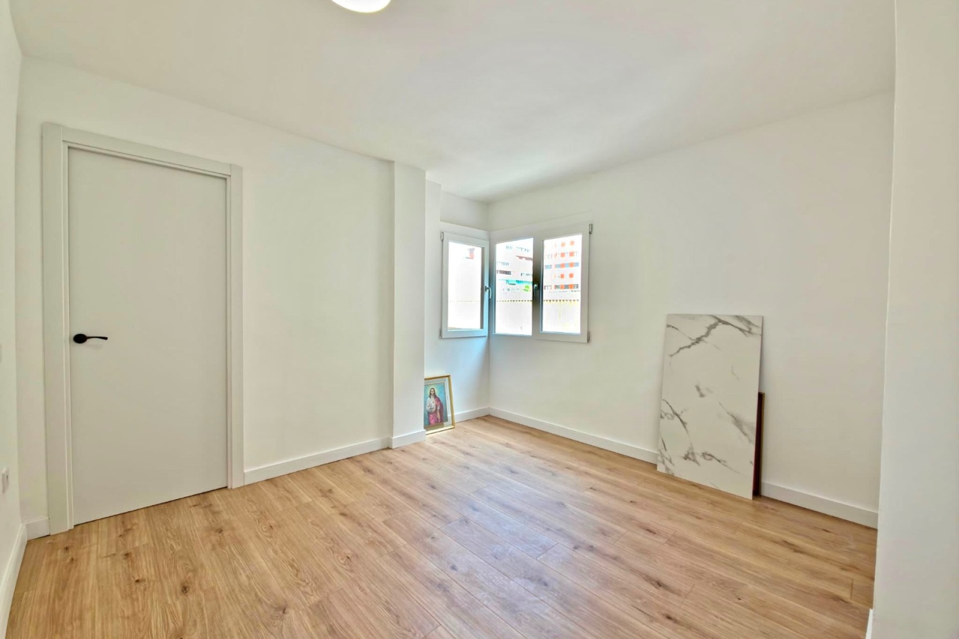 Reventa - Apartamento -
Torrevieja - Playa Los Naufragos