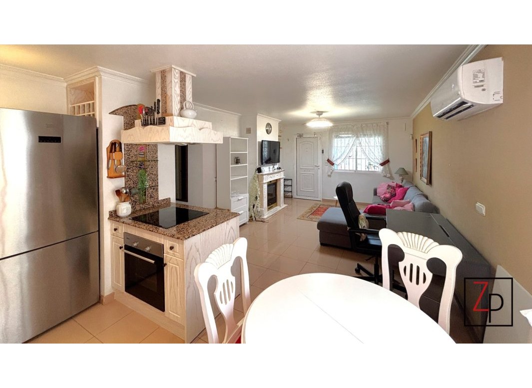 Reventa - Bungalow -
Orihuela Costa - Playa Flamenca