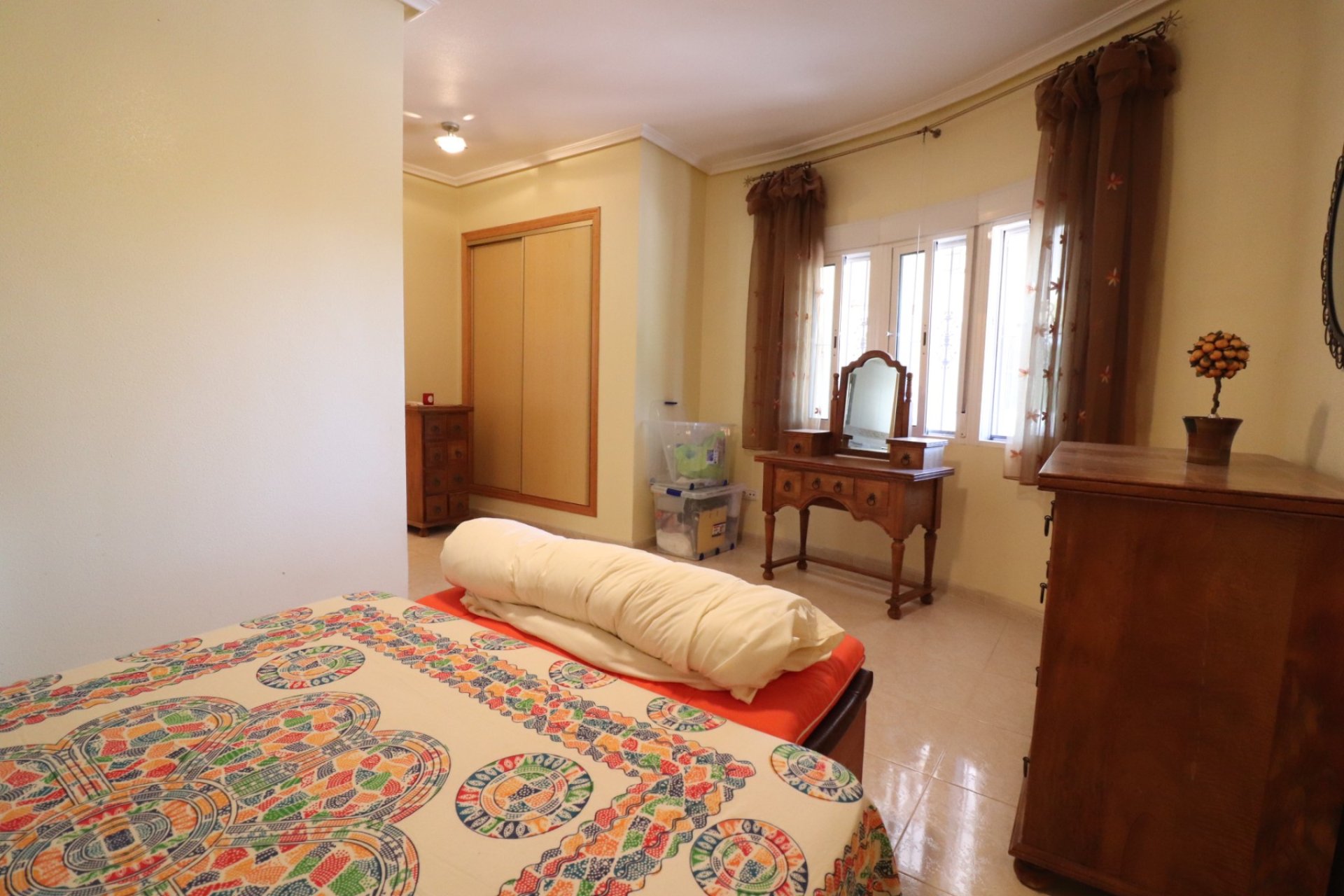 Reventa - Casa de campo -
Catral