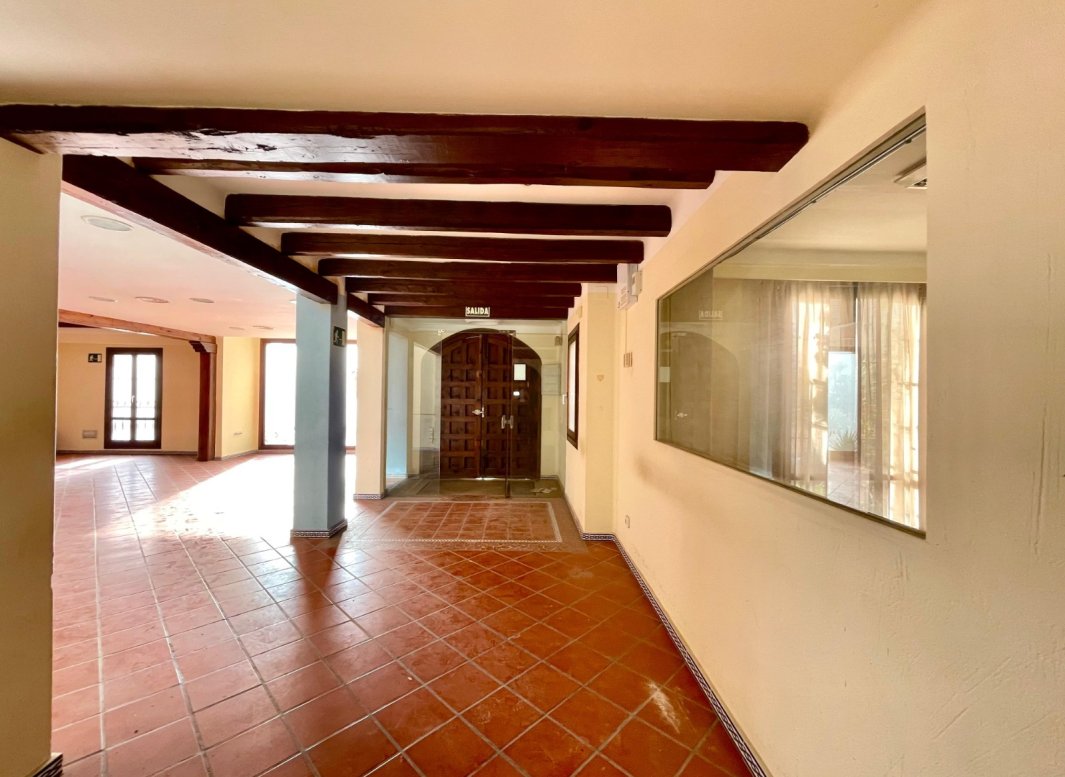 Reventa - Comercial -
Torrevieja - Playa Los Locos