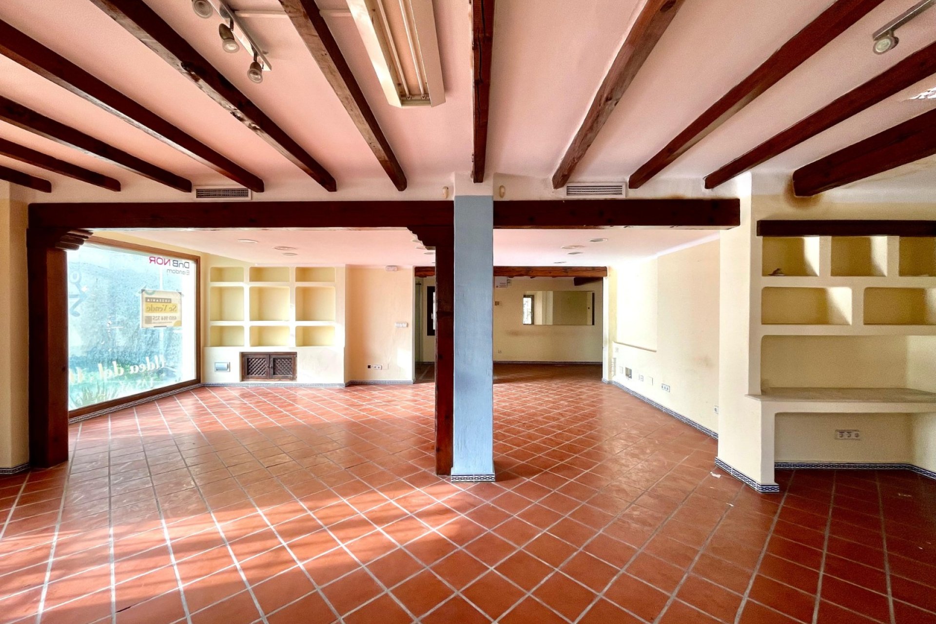 Reventa - Comercial -
Torrevieja - Playa Los Locos