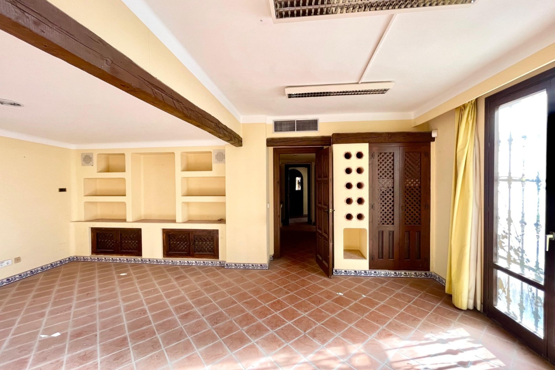 Reventa - Comercial -
Torrevieja - Playa Los Locos