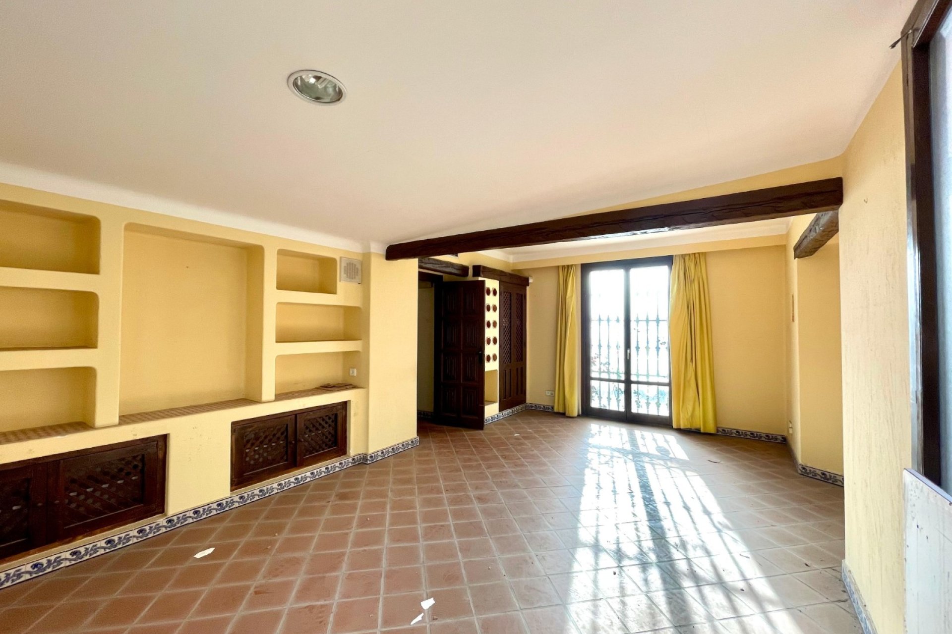 Reventa - Comercial -
Torrevieja - Playa Los Locos