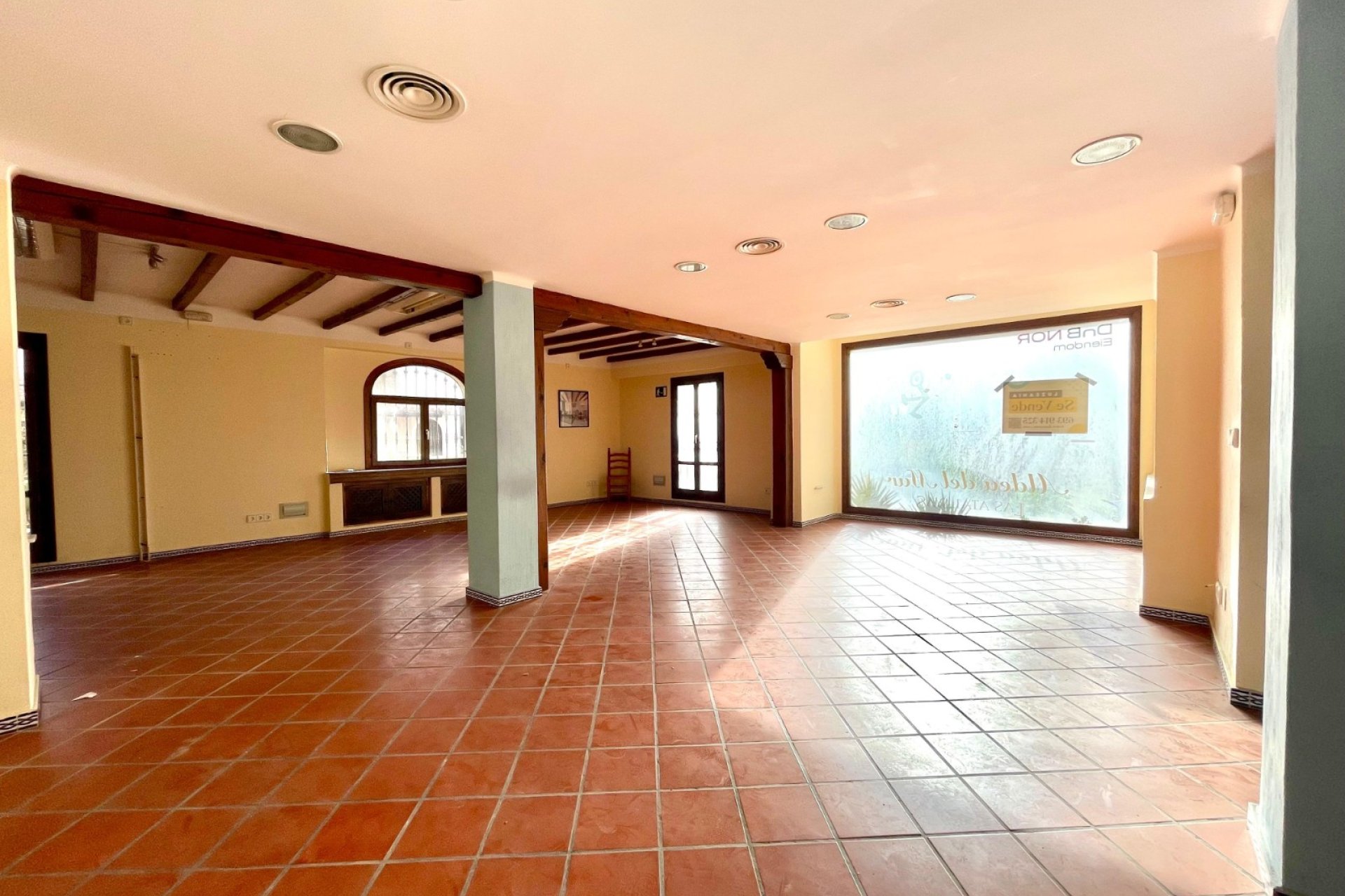 Reventa - Comercial -
Torrevieja - Playa Los Locos