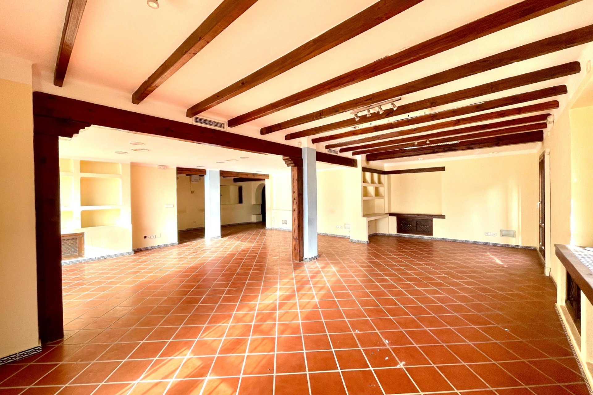 Reventa - Comercial -
Torrevieja - Playa Los Locos