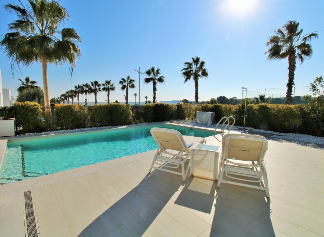 Reventa - Villa -
3409 - La finca Golf