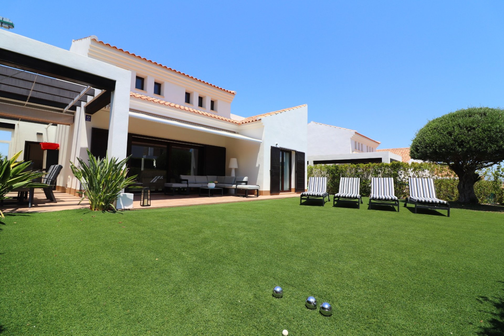 Reventa - Villa -
3409 - La finca Golf