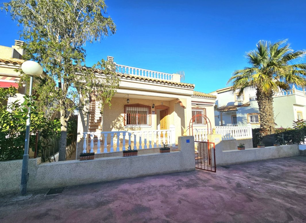 Reventa - Villa -
Algorfa - Montemar