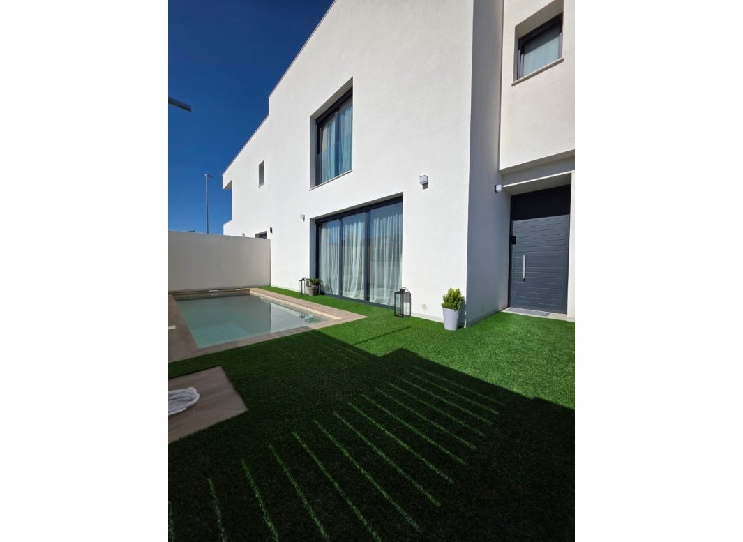 Reventa - Villa -
Benijofar