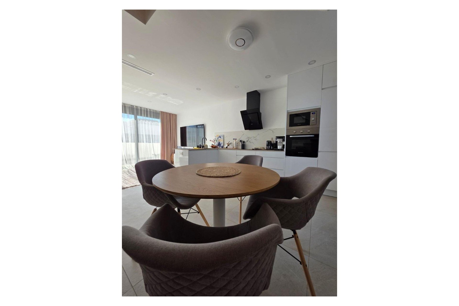 Reventa - Villa -
Benijofar