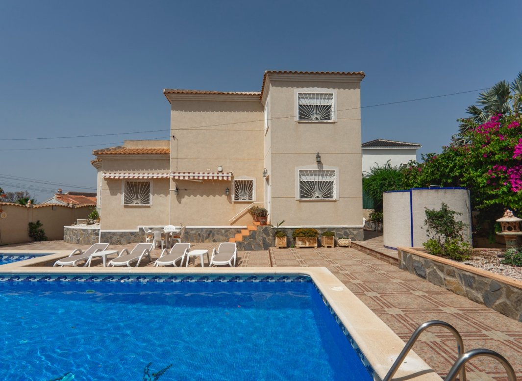 Reventa - Villa -
Ciudad Quesada - Campo De Golf La Marquesa