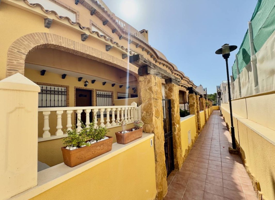 Reventa - Villa -
Guardamar del Segura