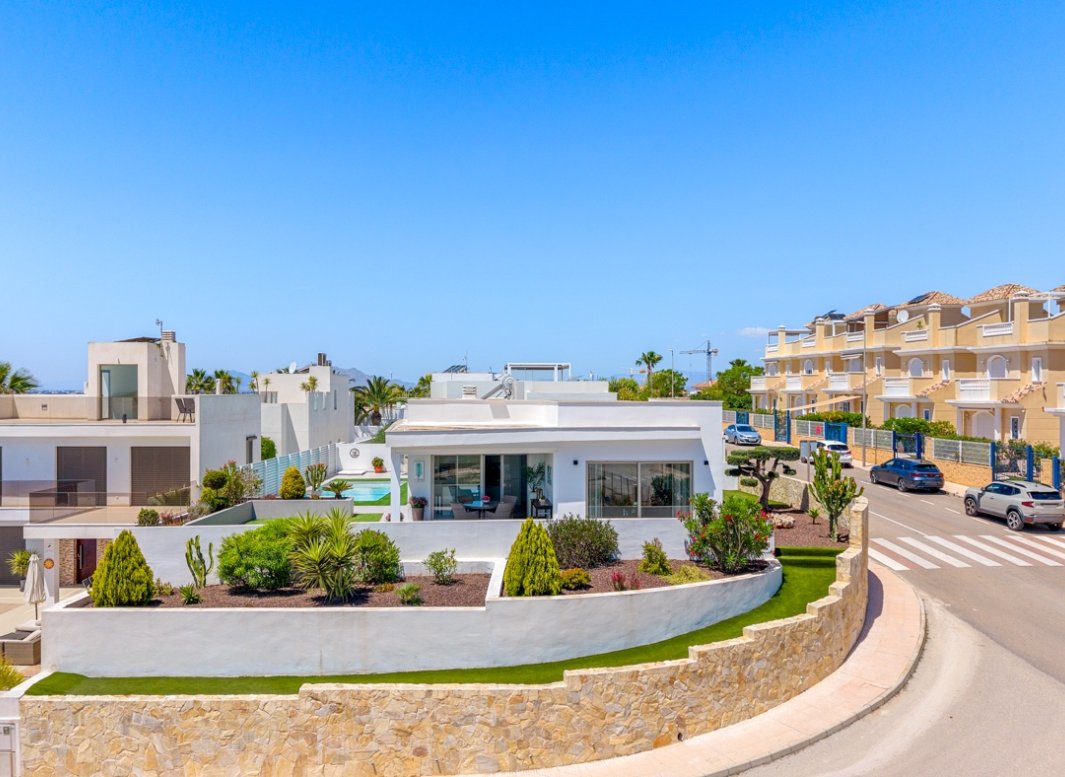 Reventa - Villa -
La Marina
