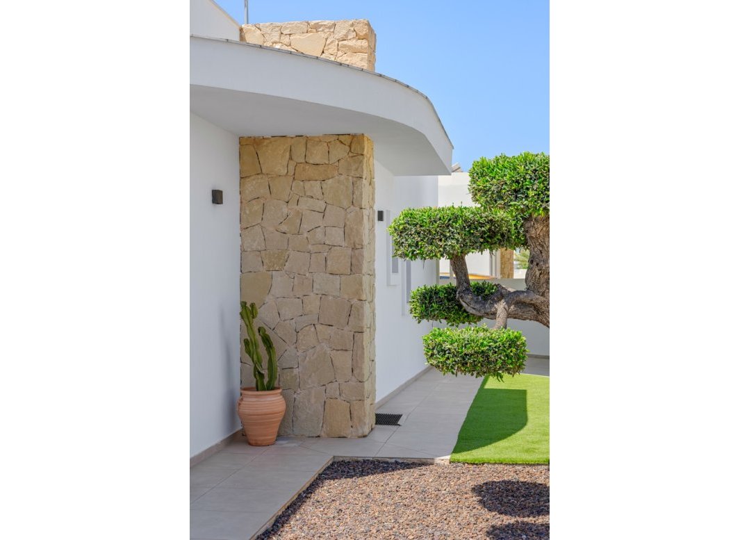 Reventa - Villa -
La Marina