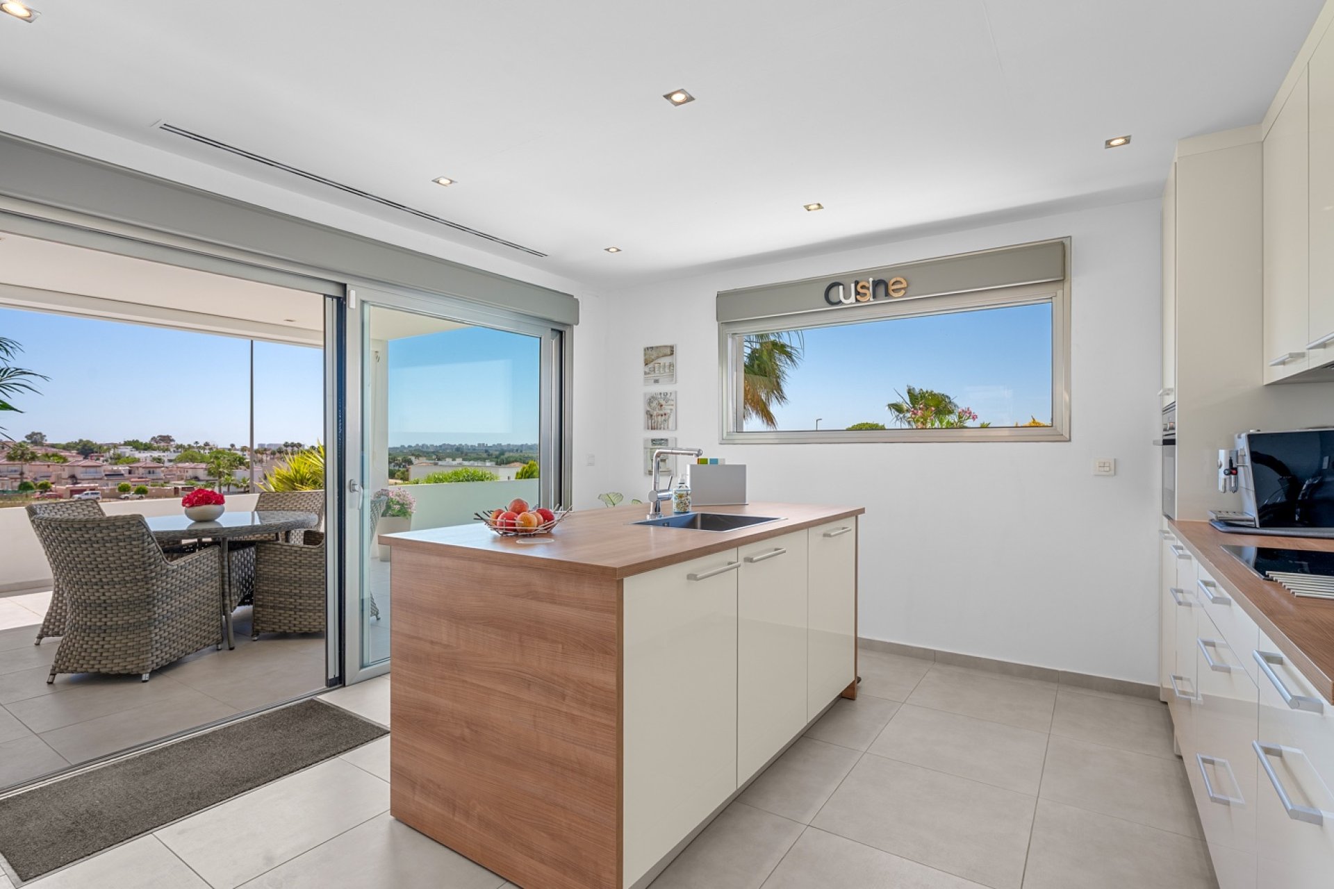 Reventa - Villa -
La Marina