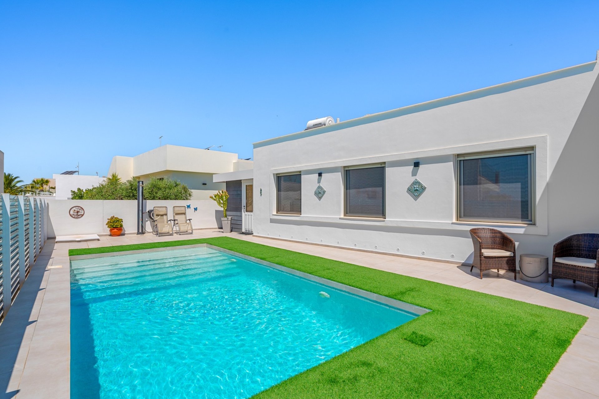 Reventa - Villa -
La Marina