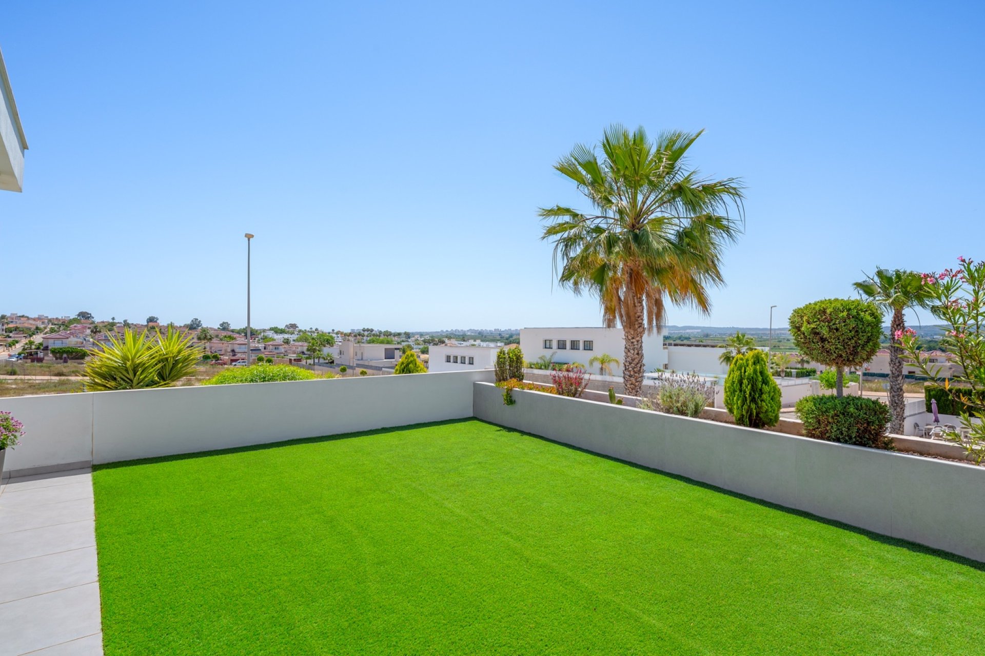 Reventa - Villa -
La Marina