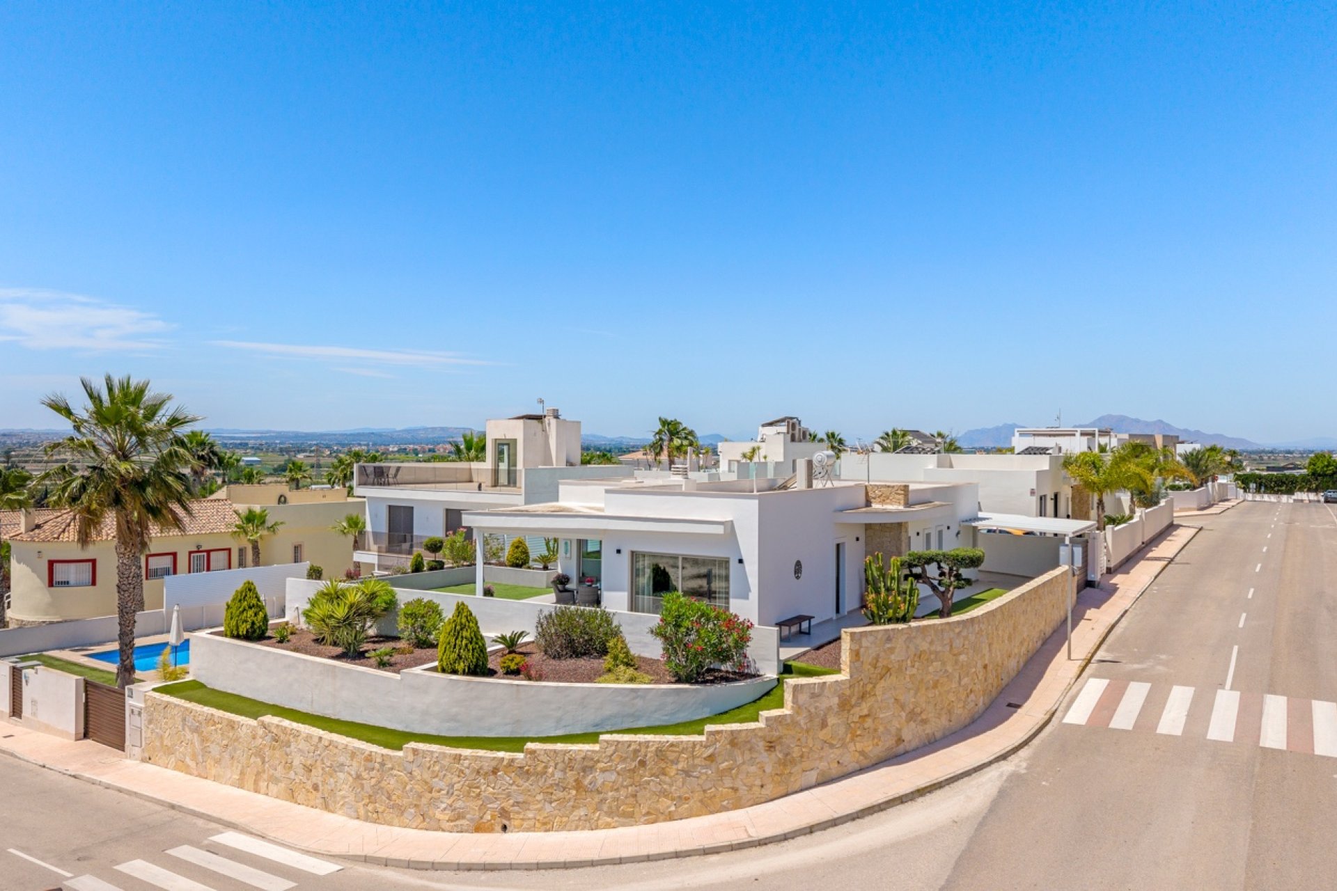 Reventa - Villa -
La Marina