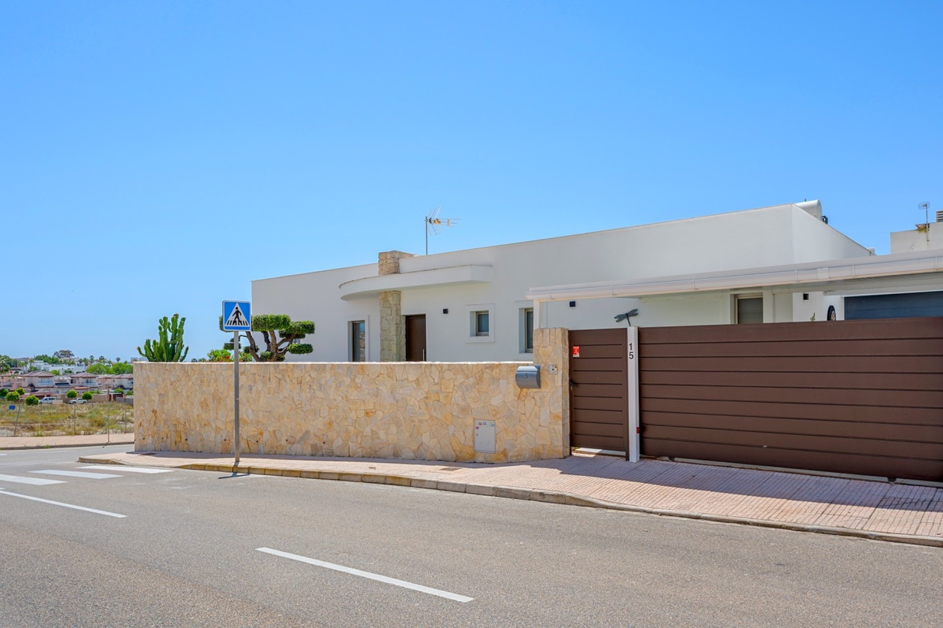 Reventa - Villa -
La Marina
