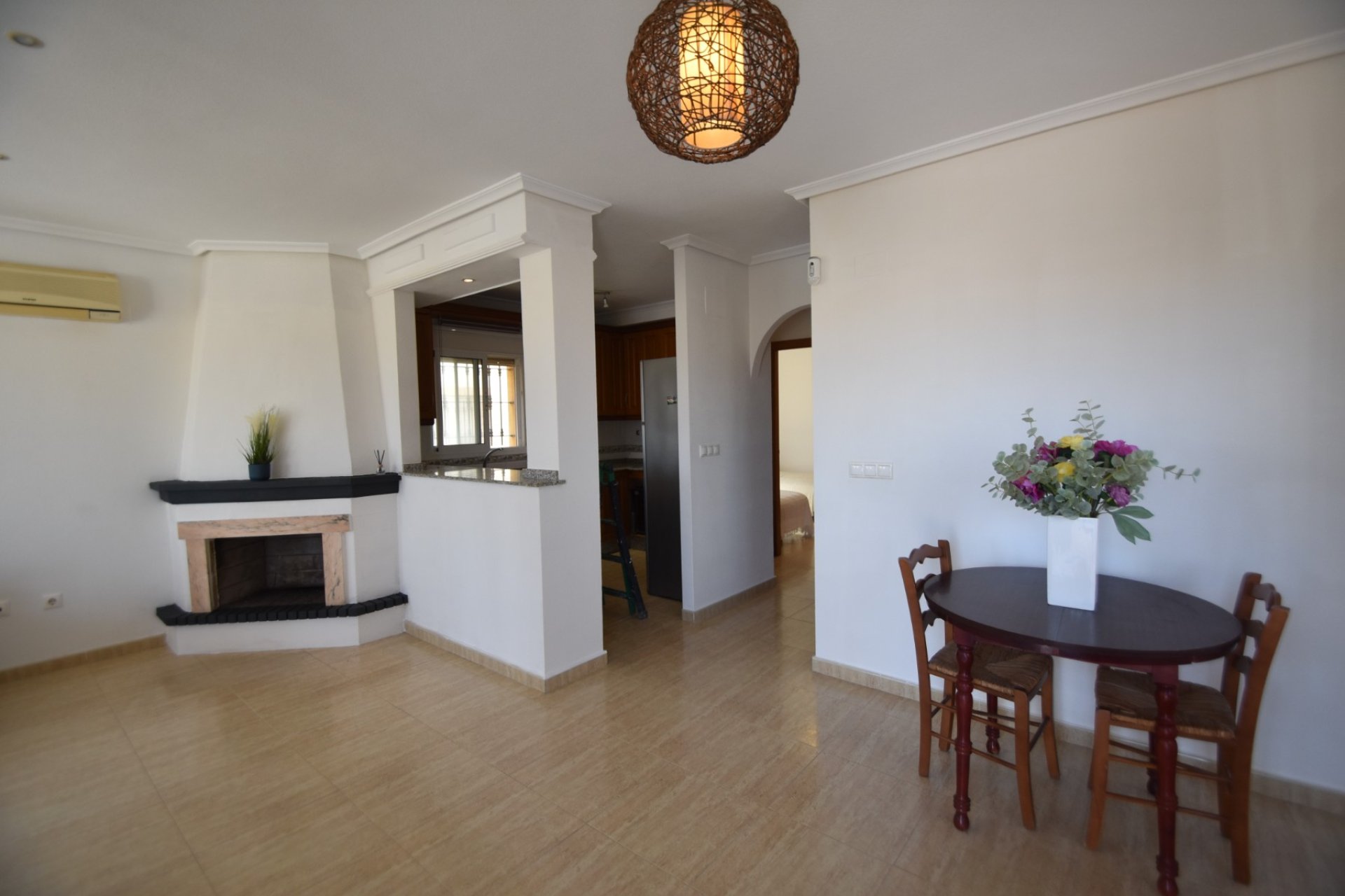 Reventa - Villa -
Los Montesinos - La Herrada