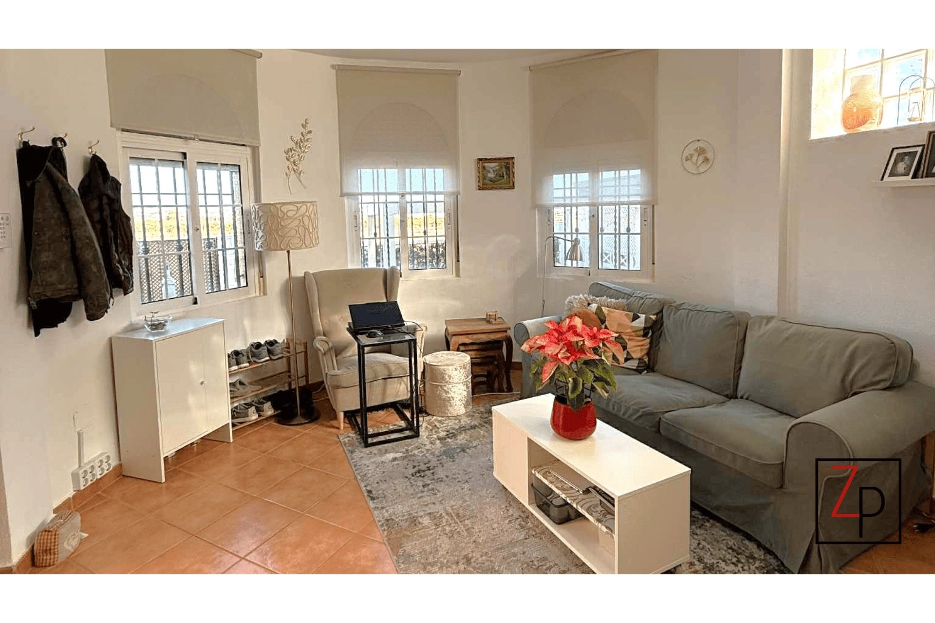 Reventa - Villa -
Los Montesinos - La Herrada