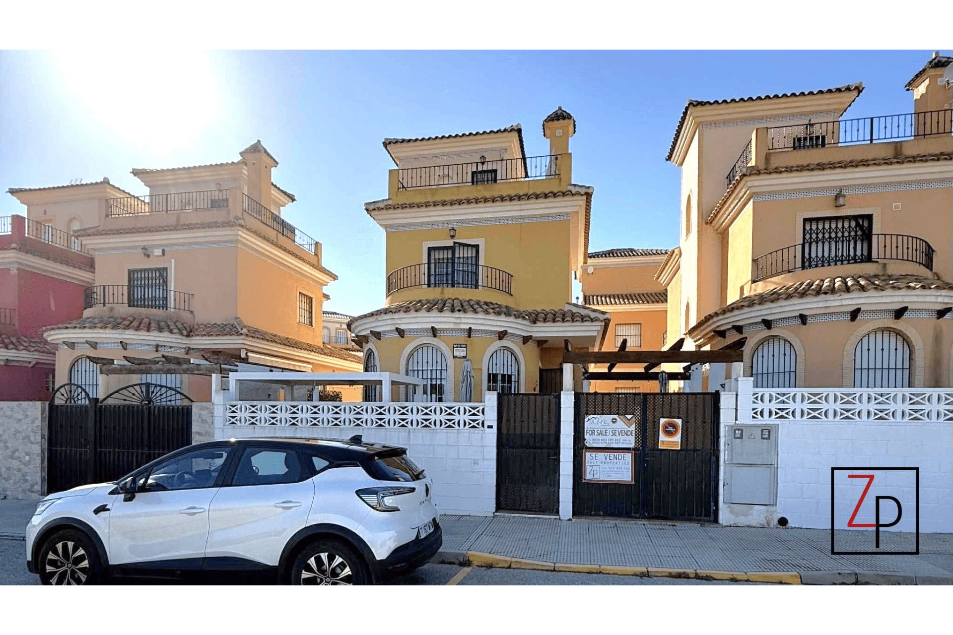 Reventa - Villa -
Los Montesinos - La Herrada