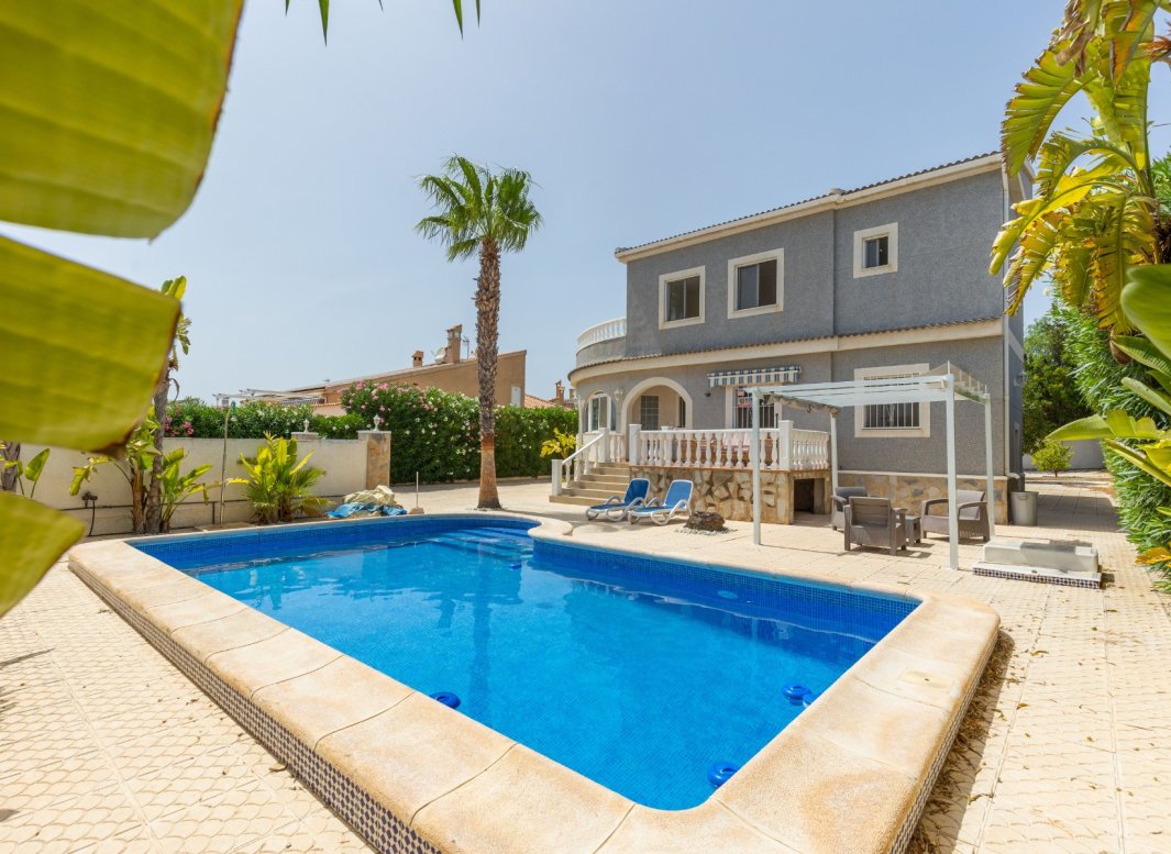 Reventa - Villa -
San Fulgencio - La Marina