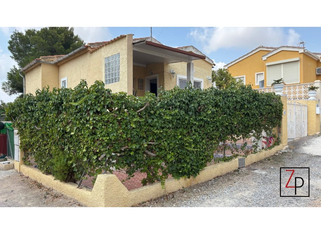 Reventa - Villa -
San Fulgencio - urb. La Marina