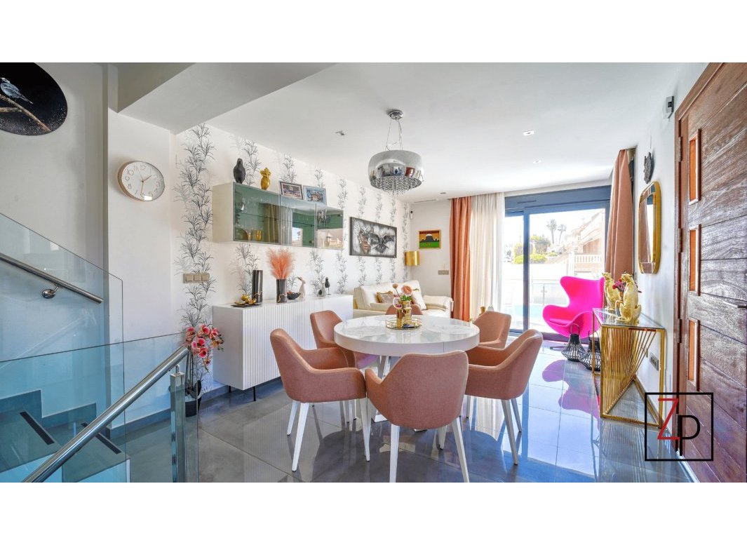 Reventa - Villa -
Torrevieja - La Veleta