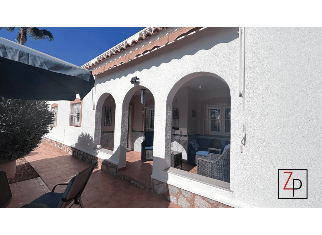 Reventa - Villa -
Torrevieja - Torretas