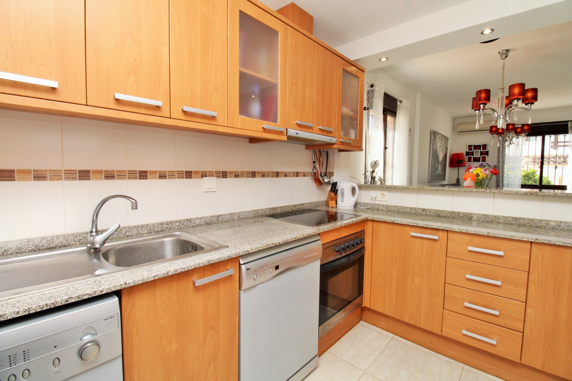 Reventa - Villa -
Villamartín - PAU 8