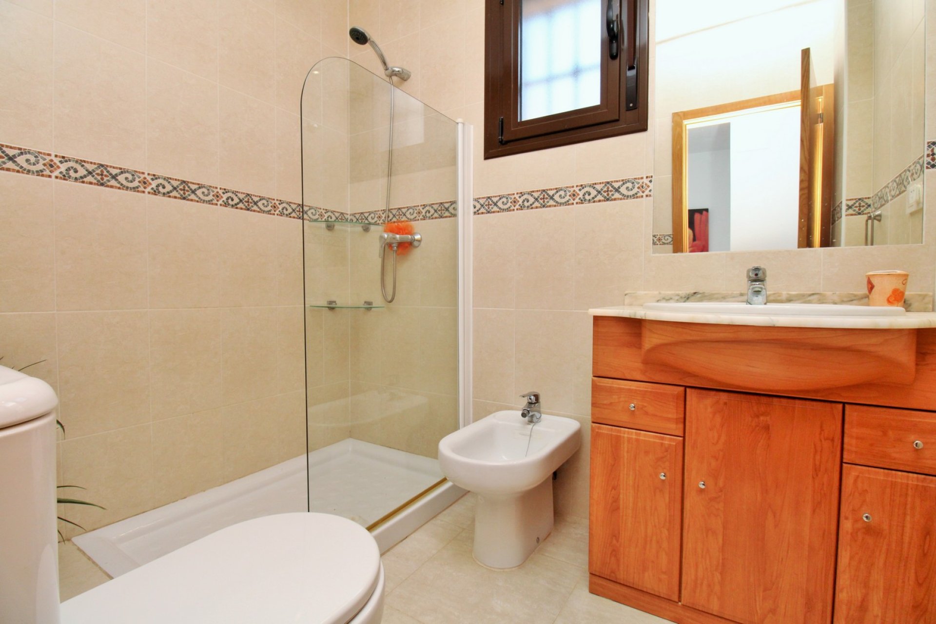 Reventa - Villa -
Villamartín - PAU 8