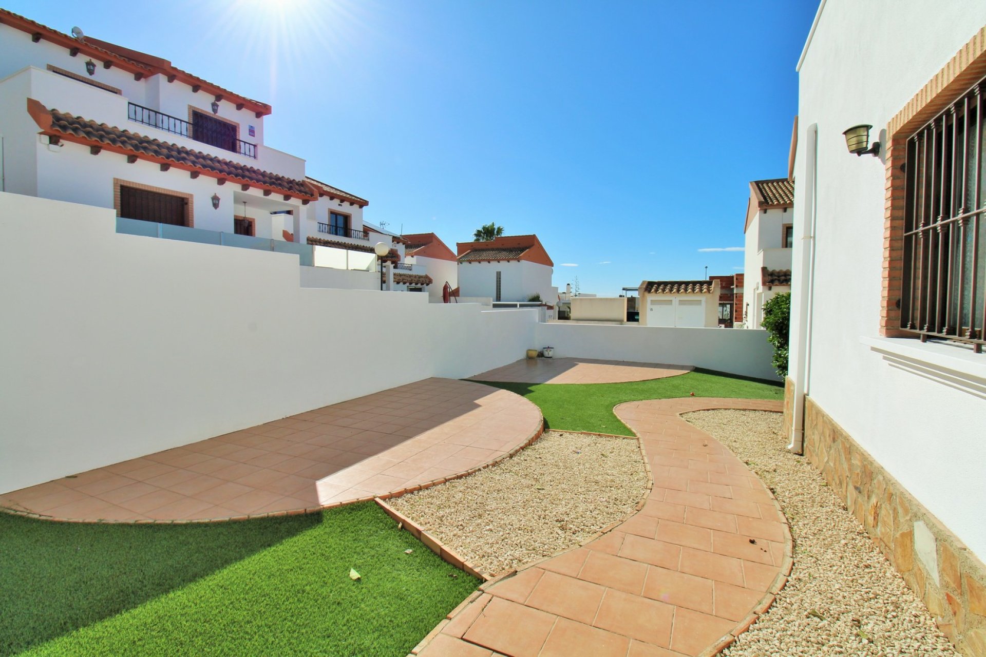 Reventa - Villa -
Villamartín - PAU 8
