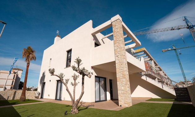 Top Floor Bungalow - New Build - Pilar de la Horadada -
                pueblo