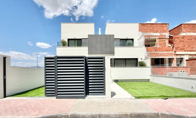 Townhouse - New Build - Cox - San Fernando