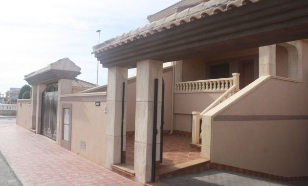 Townhouse - New Build - Torrevieja -
                Los Altos