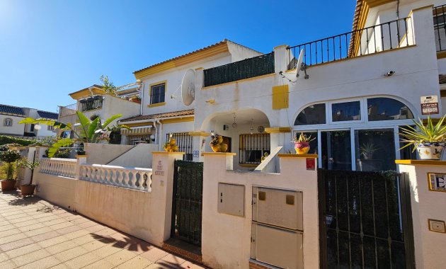 Townhouse - Resale - Los Altos -
                Laderas Del Sol