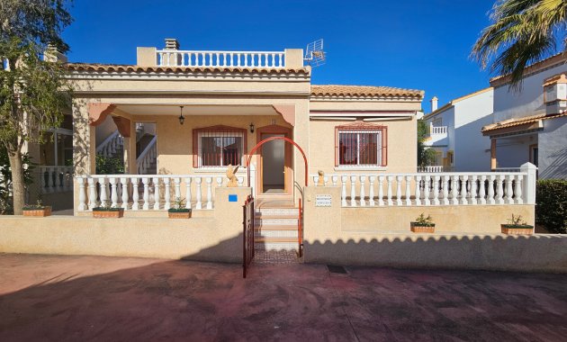 Villa - Endursala - Algorfa -
                Montemar