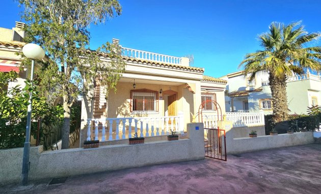 Villa - Endursala - Algorfa -
                Montemar