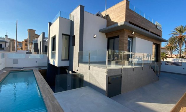 Villa - Obra nueva - Torrevieja -
                La Mata