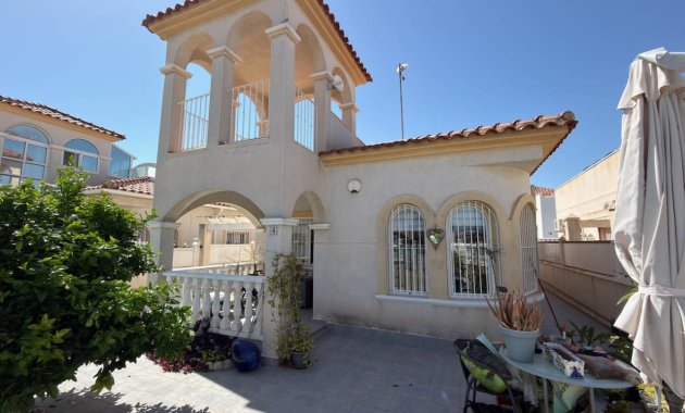 Villa - Resale - 3409 -
                Lo Crispin