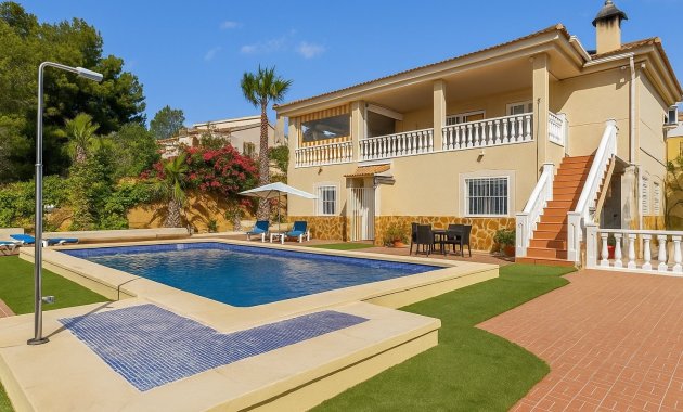 Villa - Resale - 3409 -
                Montemar