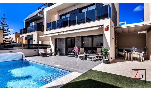 Villa - Resale - Orihuela Costa - Lomas de Cabo Roig