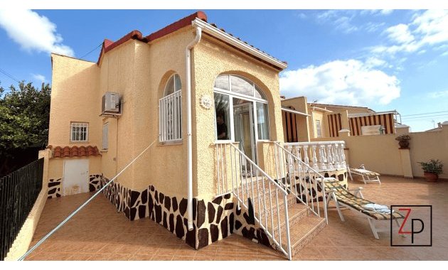 Villa - Resale - San Fulgencio -
                urb. La Marina