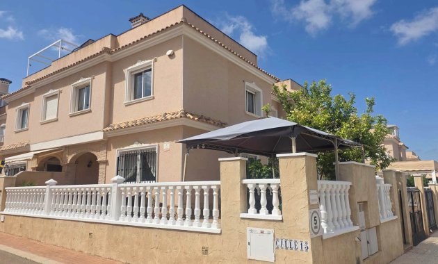 Villa - Reventa - Villamartín -
                Villamartín