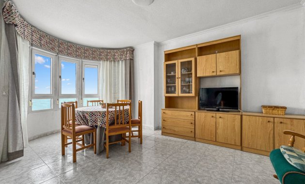 Resale - Apartment  -
Torrevieja - Playa de los Locos