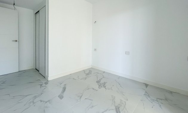 Resale - Apartment  -
Orihuela Costa - Punta Prima