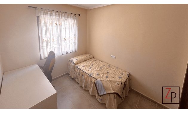 Resale - Apartment  -
Torrevieja - Altos del Sol