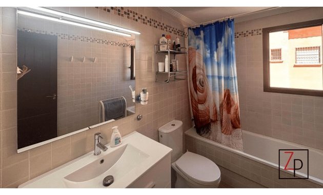 Resale - Apartment  -
Torrevieja - Altos del Sol